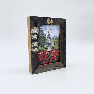 These frames are available in landscape or portrait, are engraved with a 